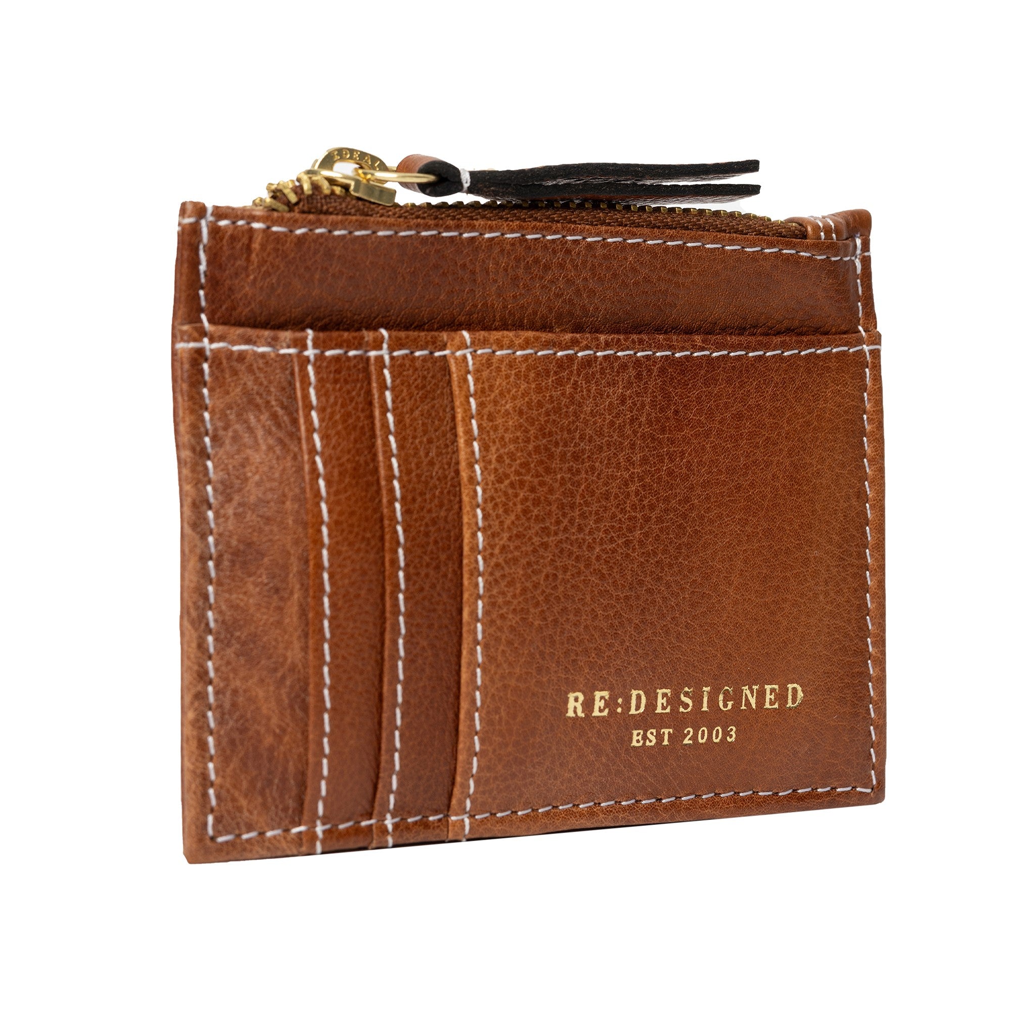 Filippa Wallet fra Re:Designed By Dixie i fargen Walnut, vist skrått fra siden nærbilde