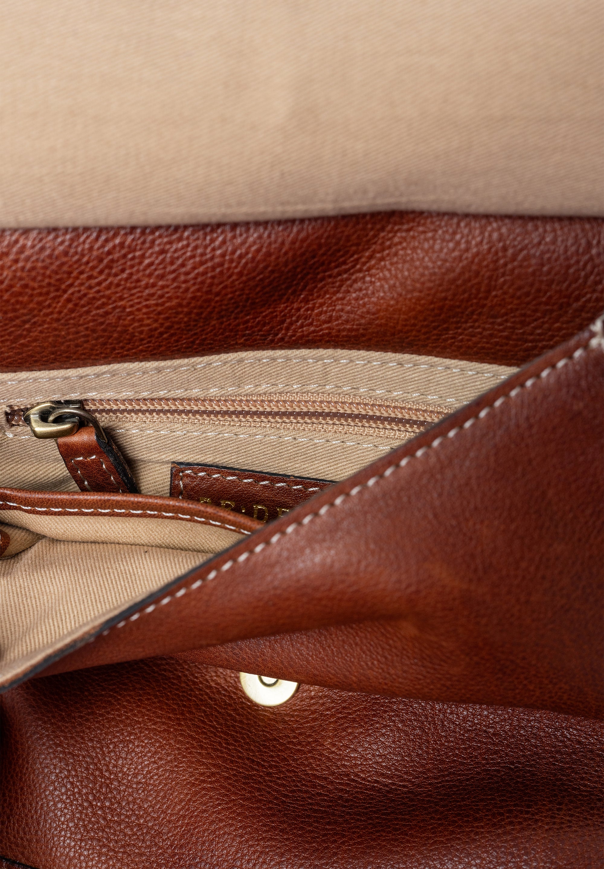 Crossbody | Skinnveske | Cognac | Jeane Big