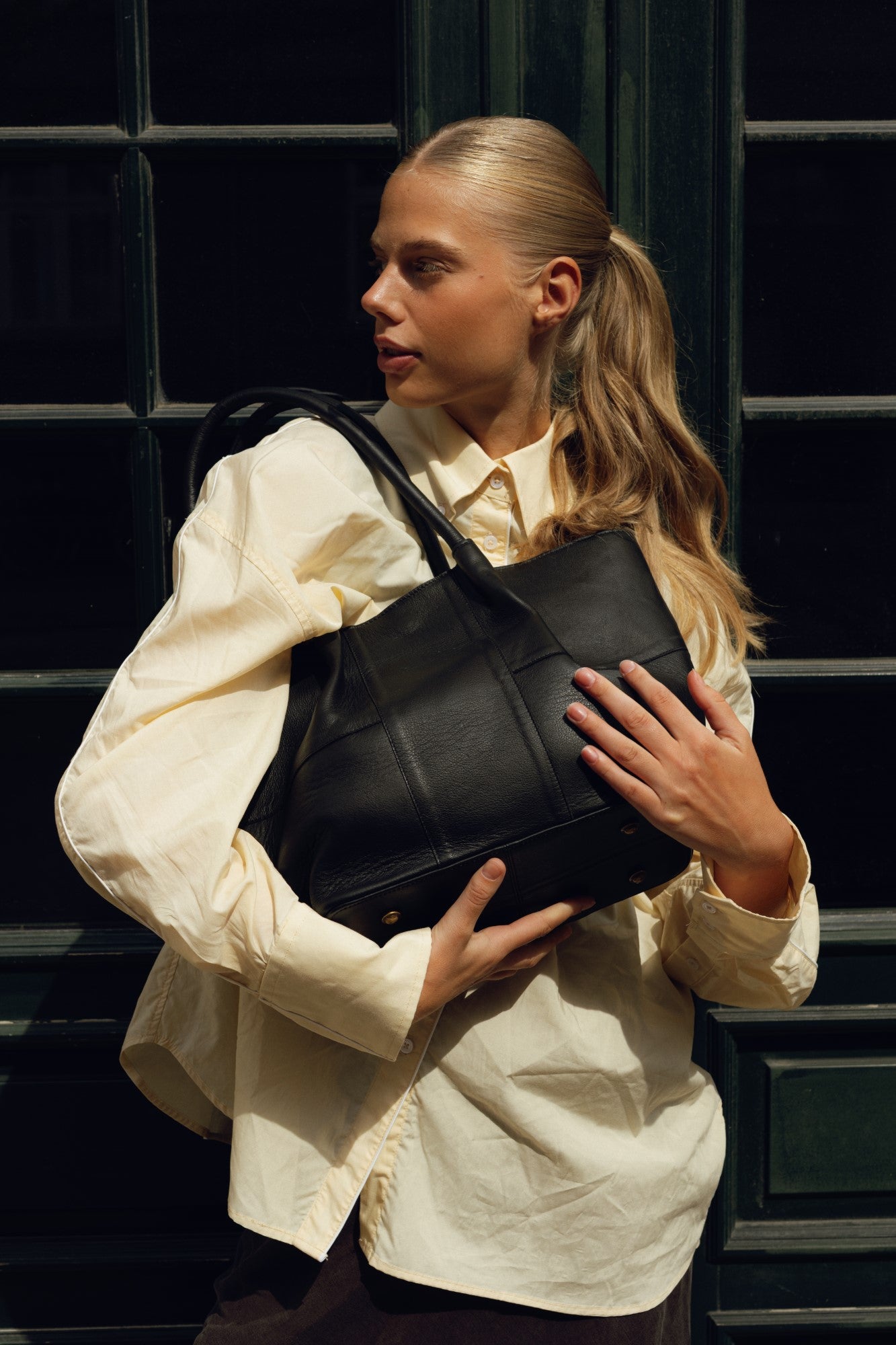 Skulderveske | Romslig | Magnetknapp | Sort | 6551 Mane Small