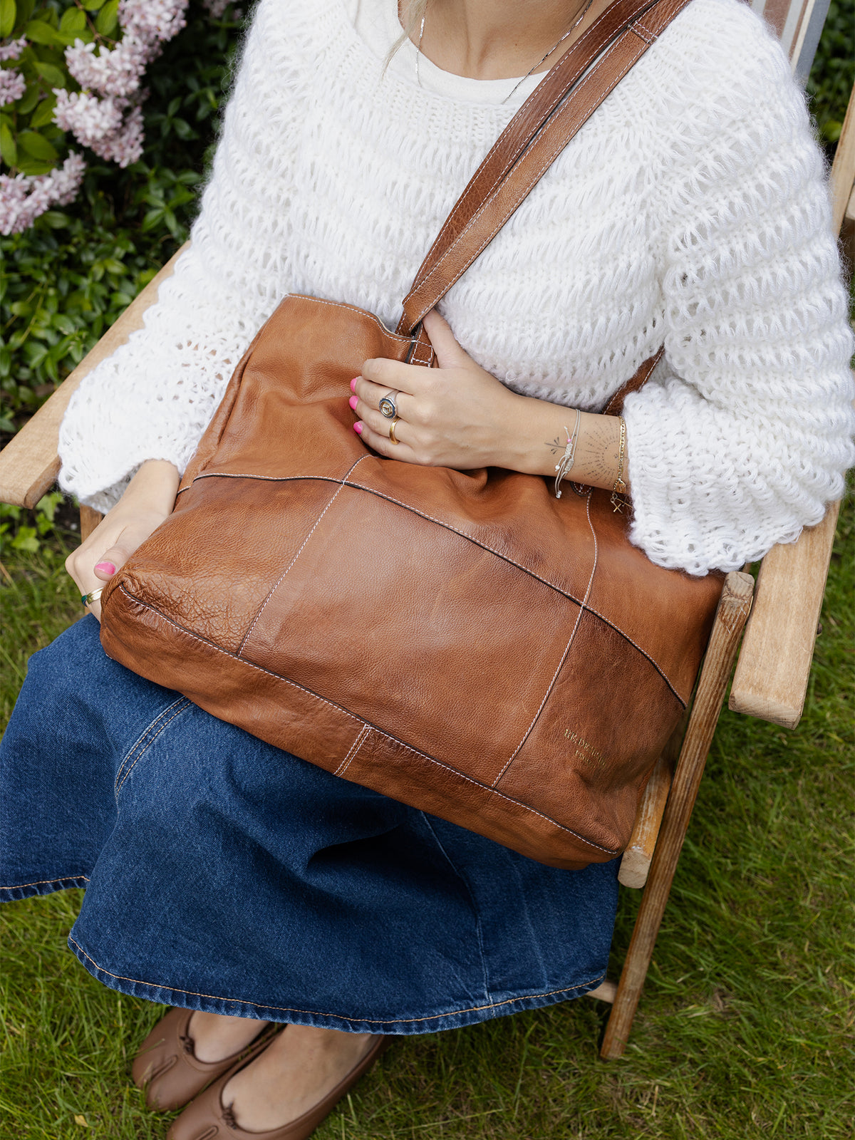 Project 19 shopperveske i skinn, Walnut