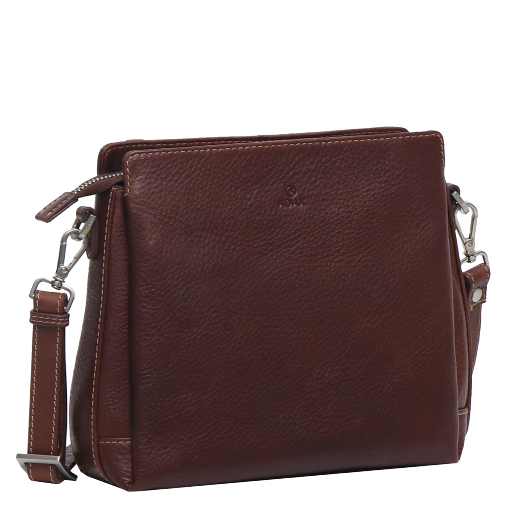 Skinnveske | Crossbody | Gode delingsrom | Coffee | Cormorano Sia
