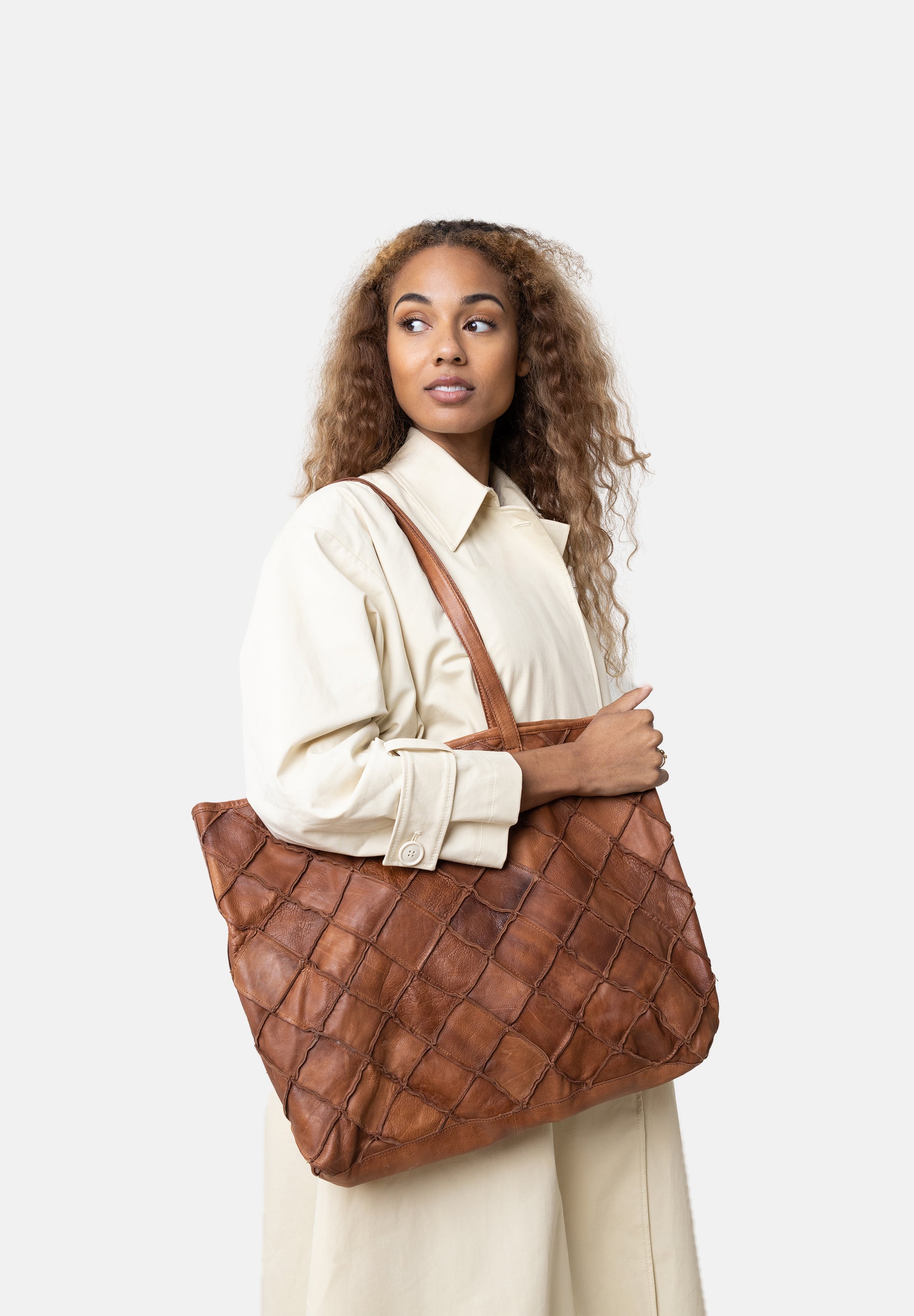 Caia Bag Walnut