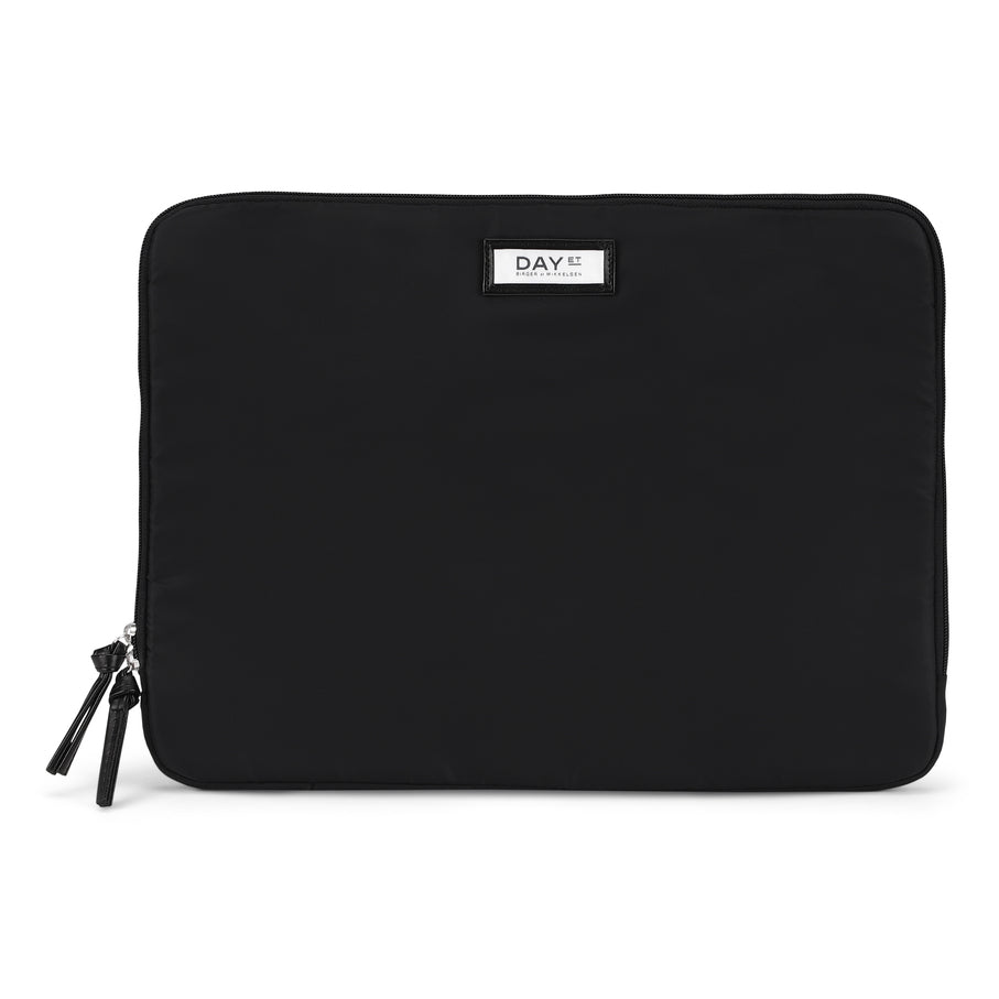 Day Gweneth Folder15 Black