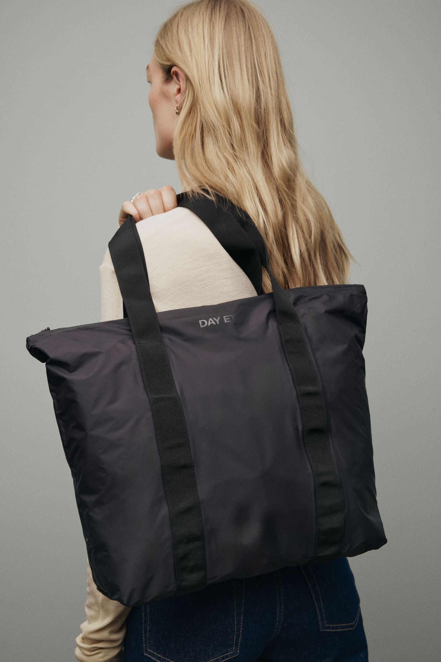 Vanntett Nett | Sort | Day RE-Tonal No Rain Bag M