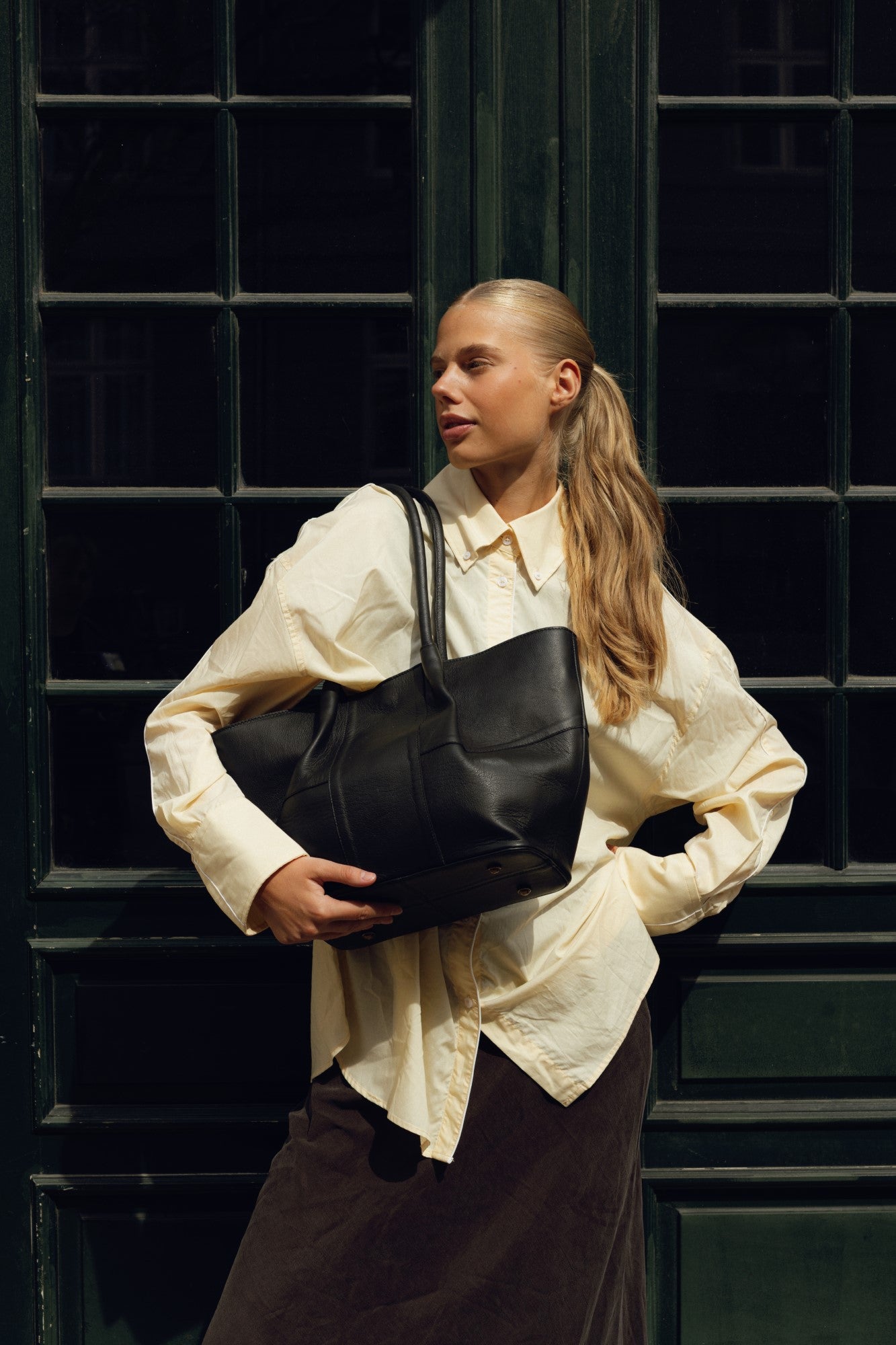 Skulderveske | Romslig | Magnetknapp | Sort | 6551 Mane Small