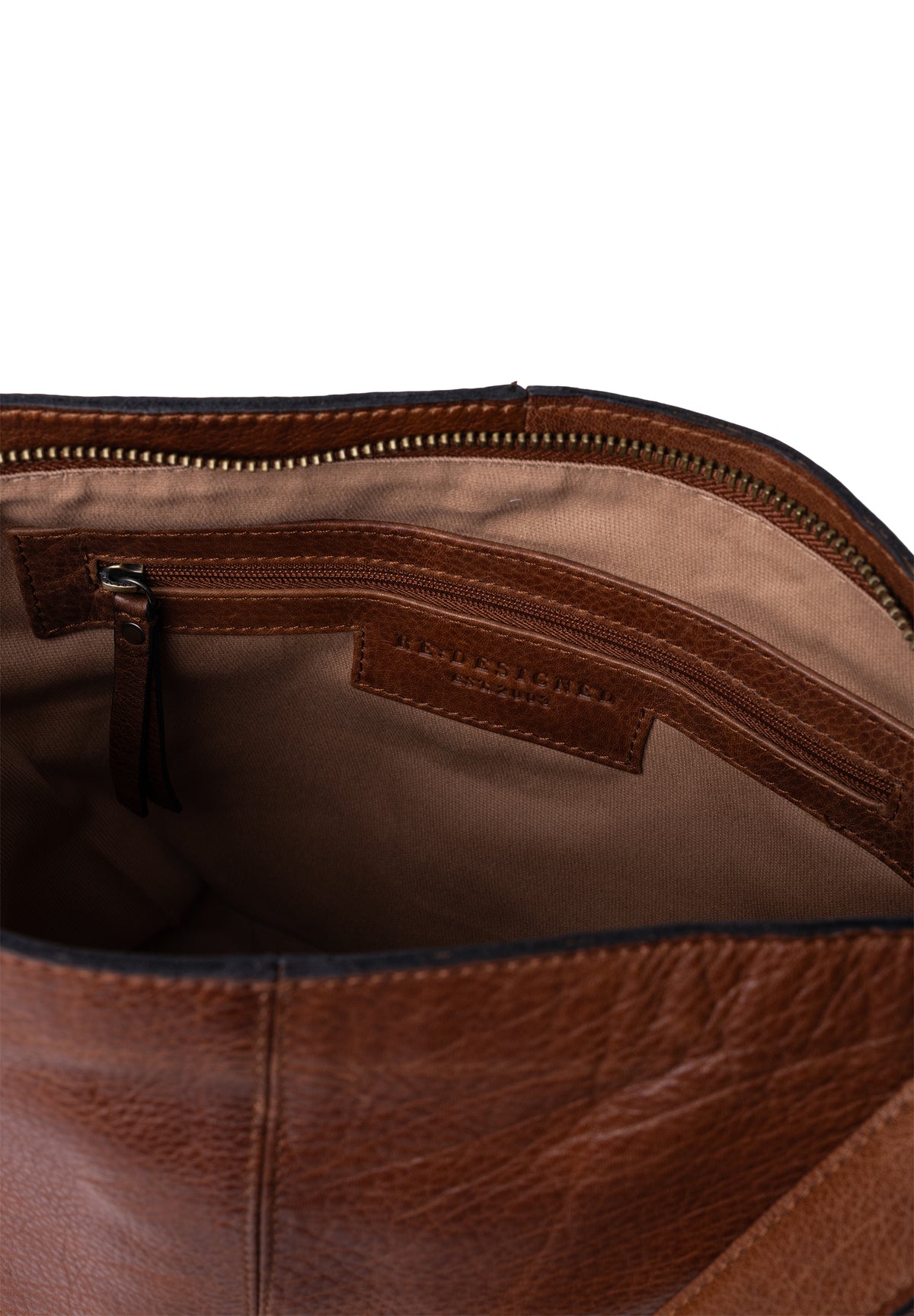 Svea Big Crossover Skinnveske, Walnut