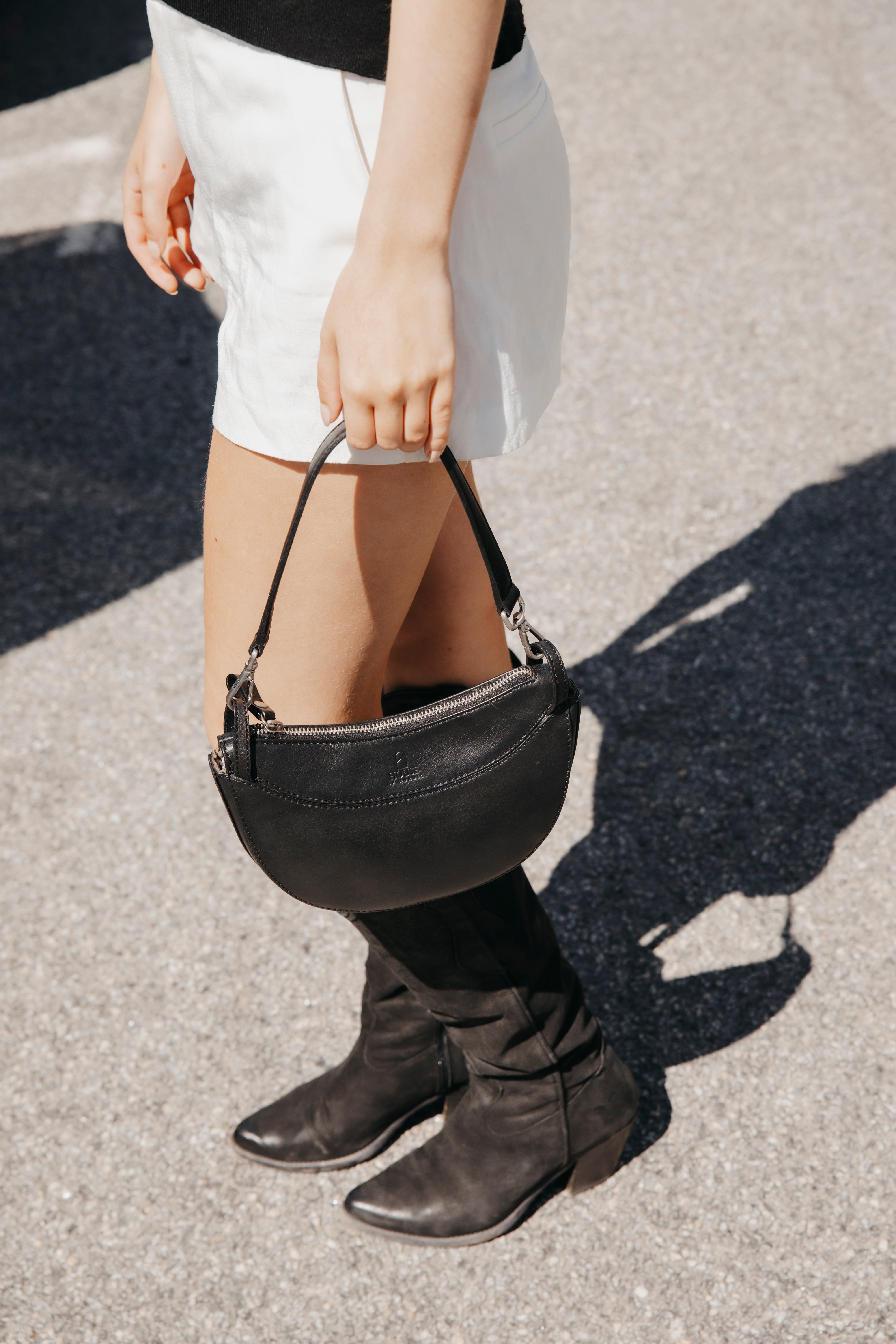Skinnveske – Sort, To reimer, Klassisk