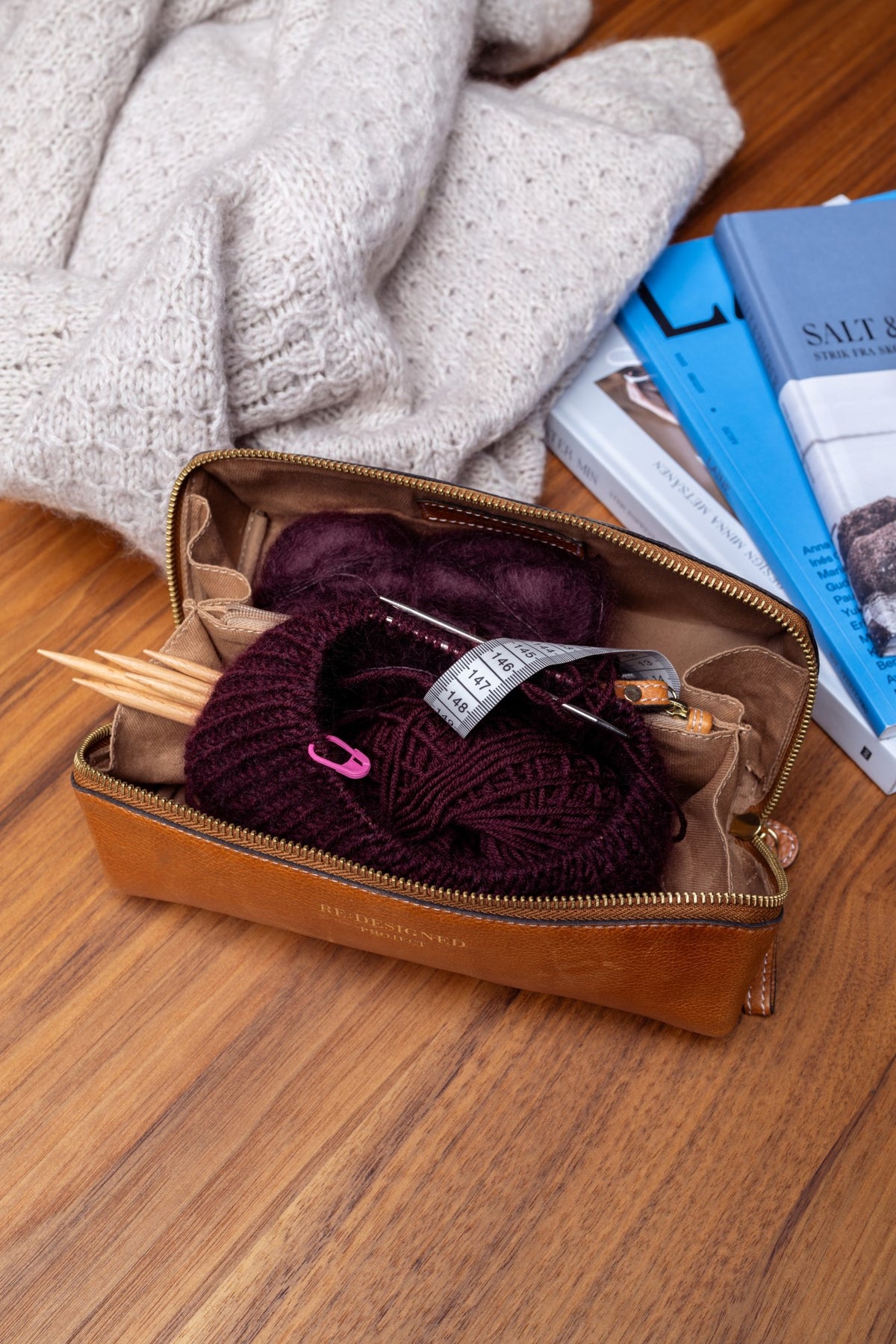 Project 41 Strikkemappe – Skinn, Burned Tan