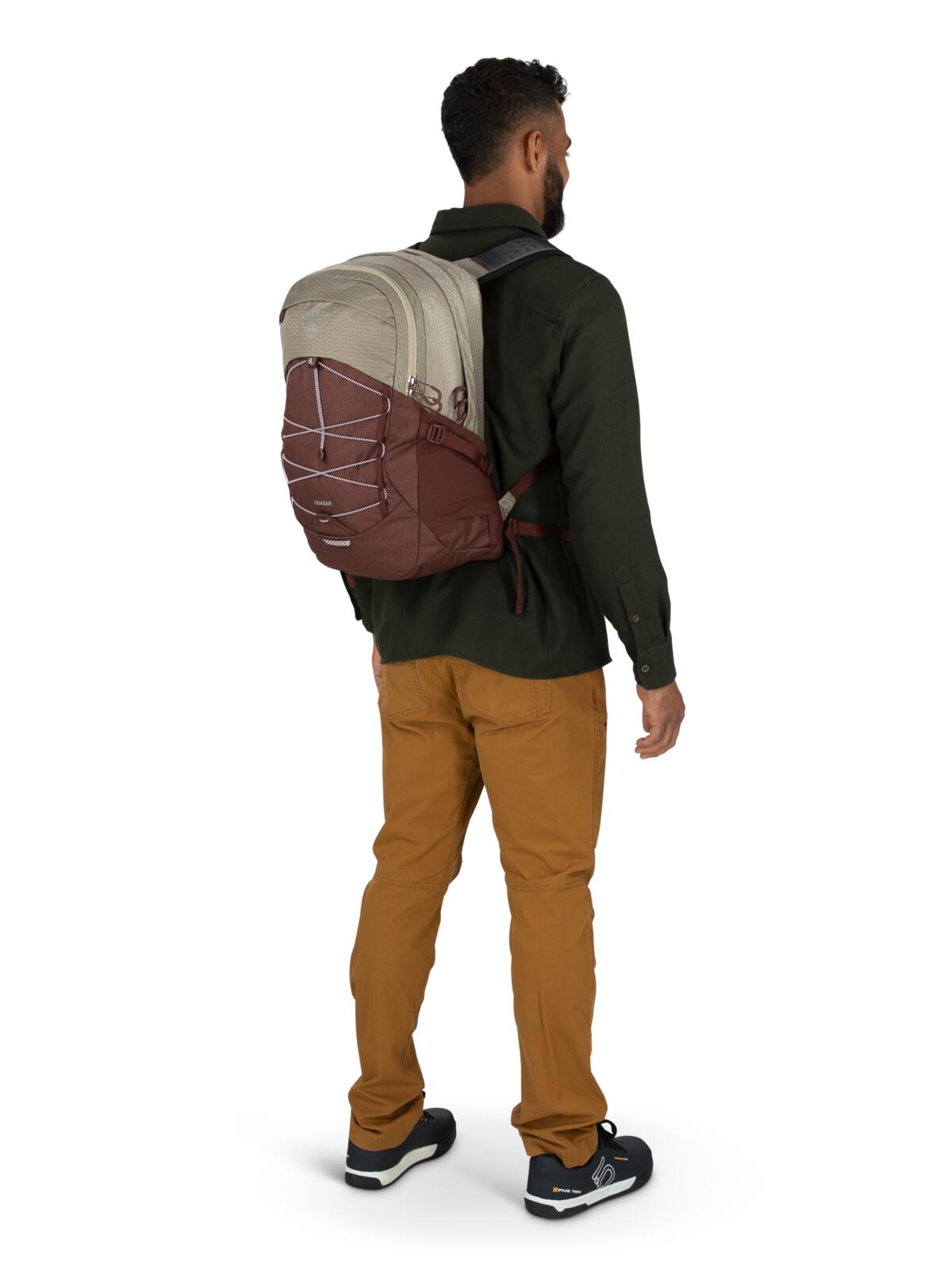 Quasar ryggsekk 26L, Tan/Raisin Red